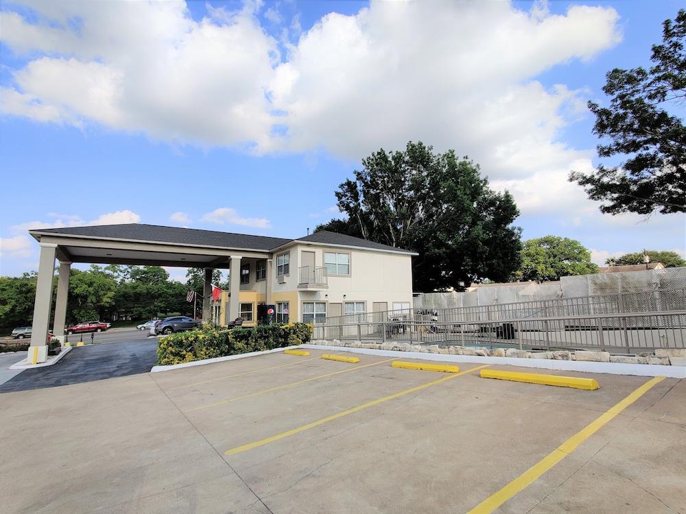 Days Inn By Wyndham Suites Fredericksburg Exterior foto